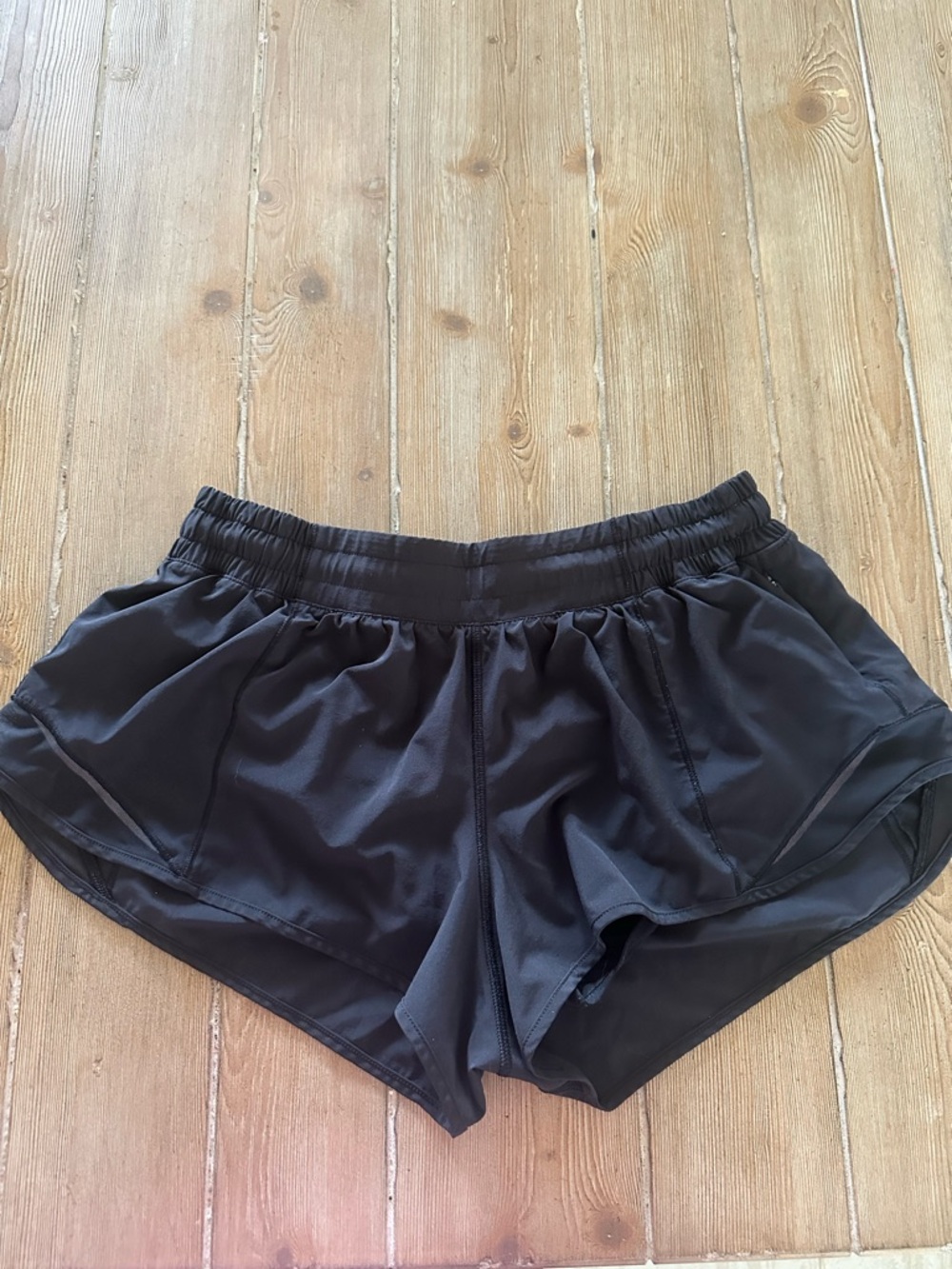 lululemon hotty hot shorts